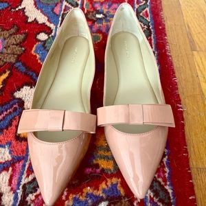 EUC Ann Taylor Tilda Bow Patent Flats. 8.5